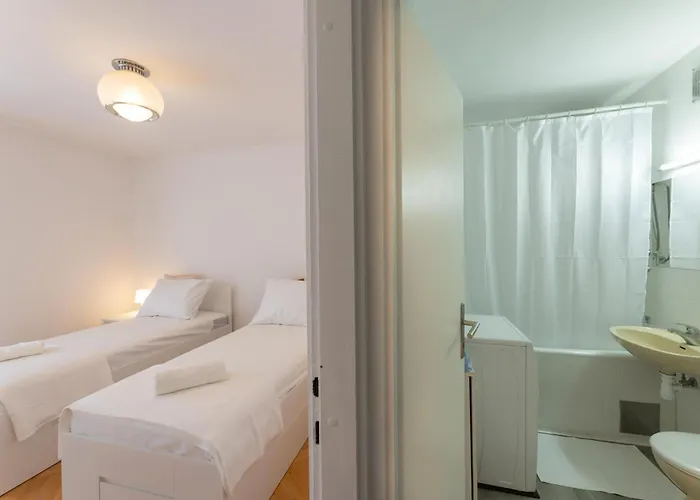 The View, 3 Bedroom ספליט